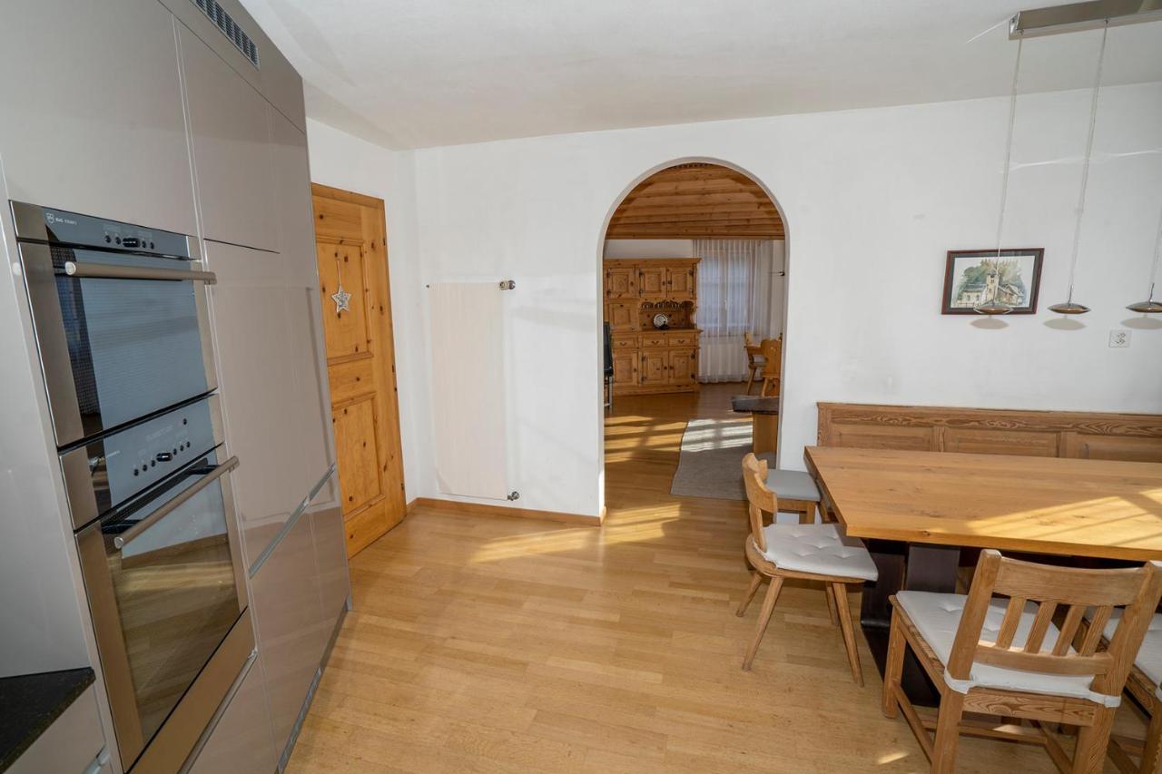 Chasa Nogler - Ferienwohnung Ramosch Exteriör bild