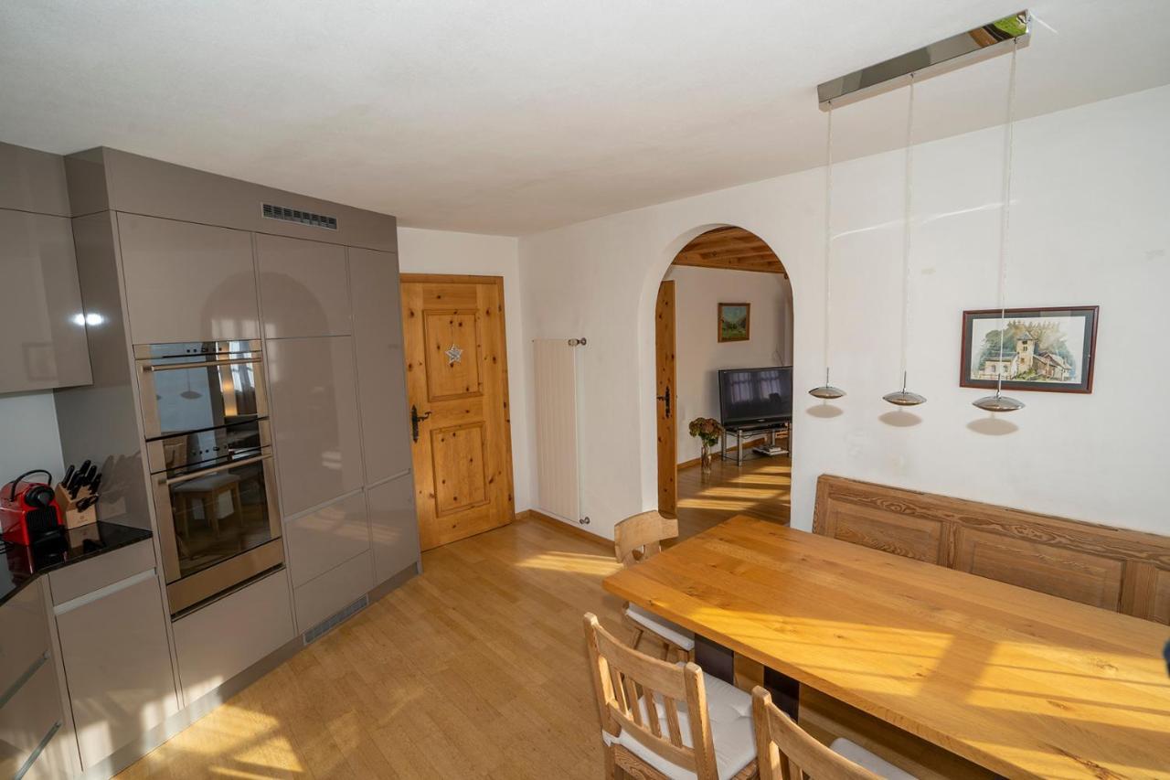 Chasa Nogler - Ferienwohnung Ramosch Exteriör bild