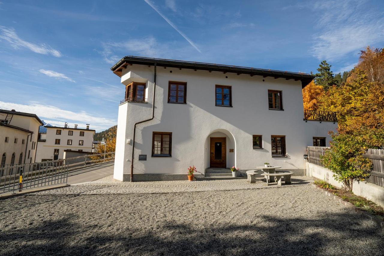 Chasa Nogler - Ferienwohnung Ramosch Exteriör bild