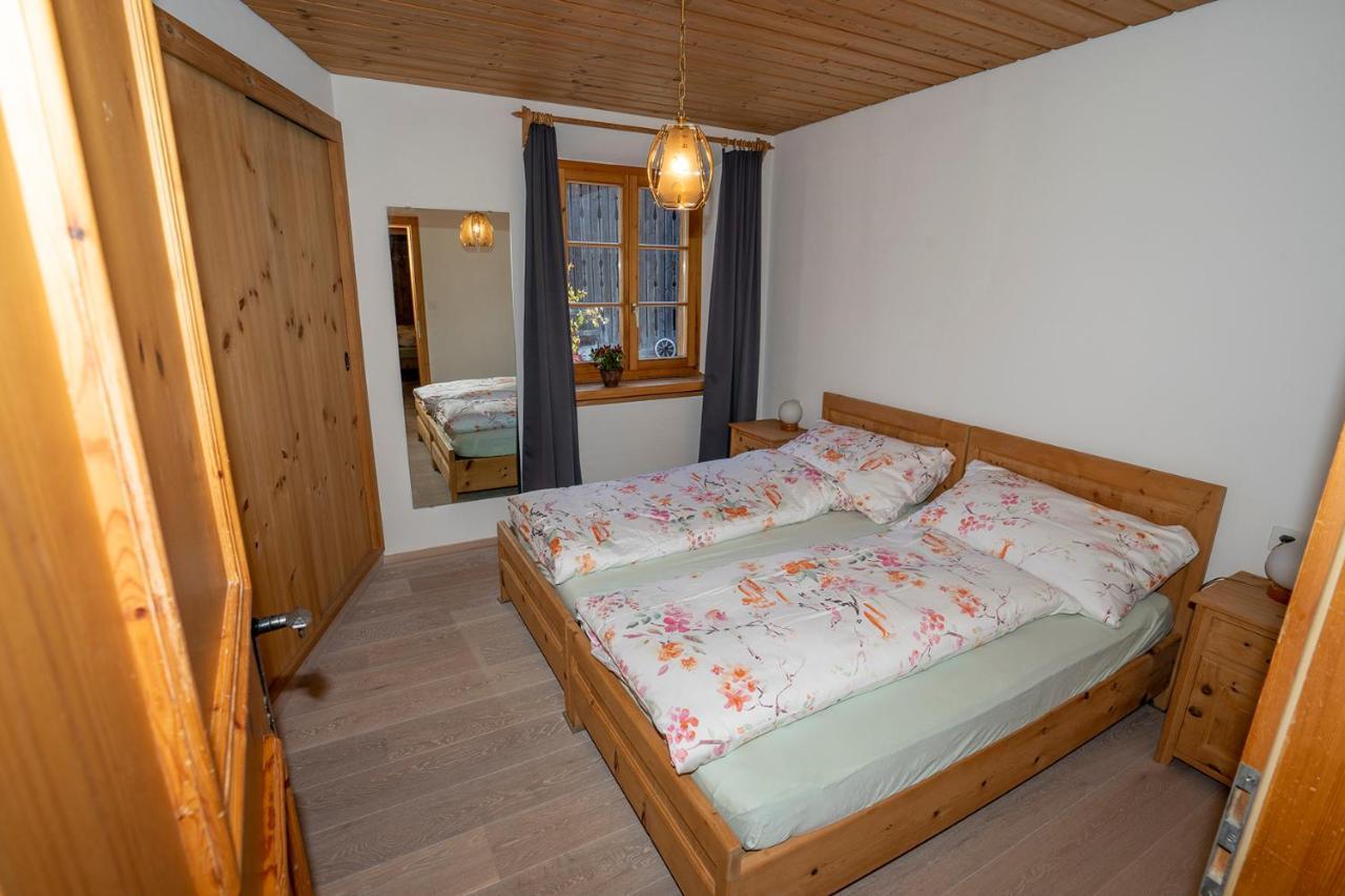 Chasa Nogler - Ferienwohnung Ramosch Exteriör bild
