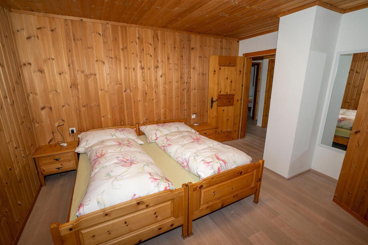 Chasa Nogler - Ferienwohnung Ramosch Exteriör bild