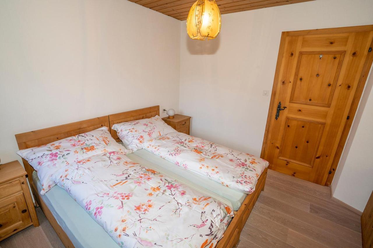 Chasa Nogler - Ferienwohnung Ramosch Exteriör bild