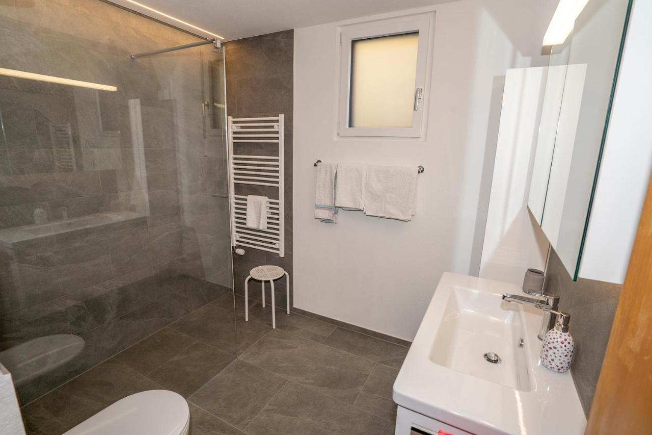 Chasa Nogler - Ferienwohnung Ramosch Exteriör bild